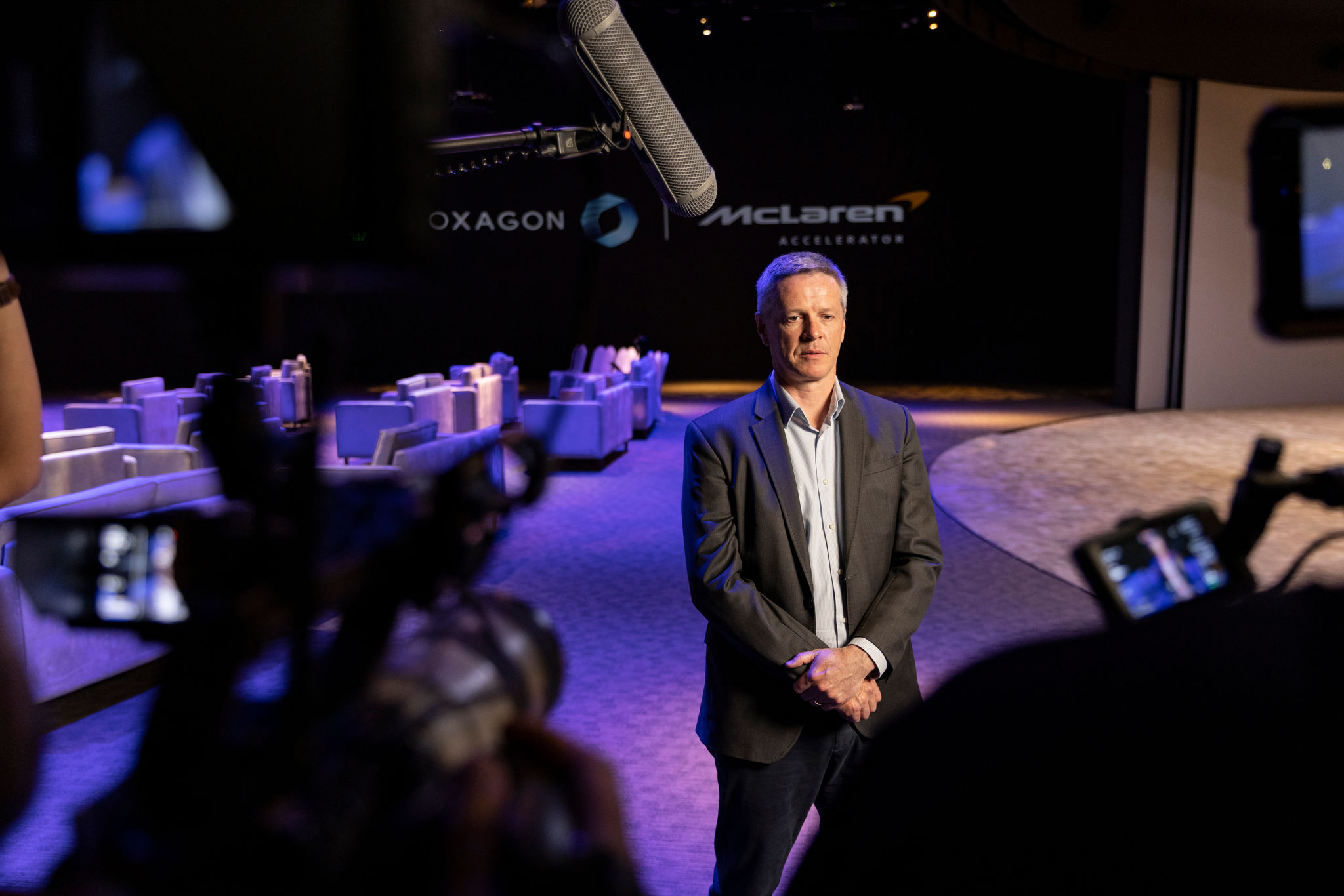 Scale-Ups reisen im Rahmen ihrer Innovationsreise mit Oxagon x McLaren Accelerator in NEOM